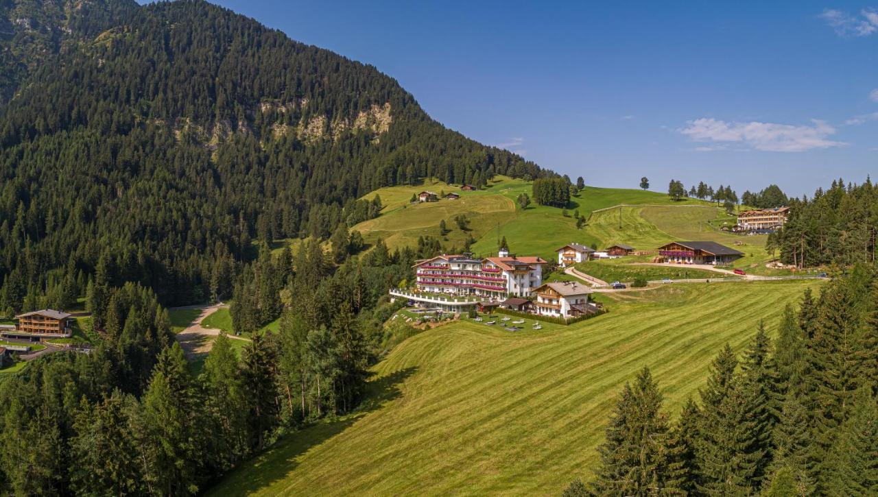 Hotel Scherlin Ortisei Exterior photo