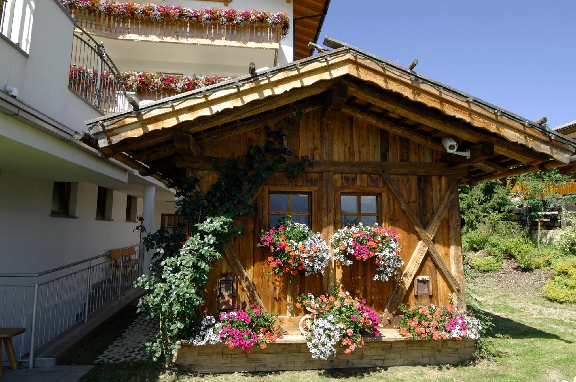 Hotel Scherlin Ortisei Exterior photo